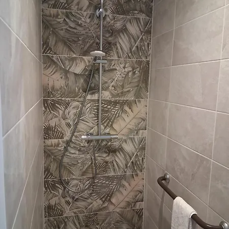 Gæstehus Bergerie De L'iris Sainte-Croix-sur-Mer