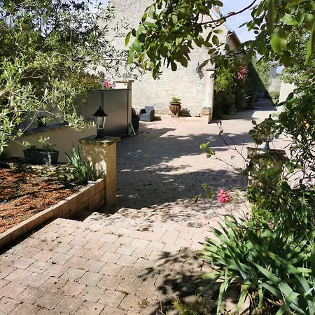 Bergerie De L'iris Guest house